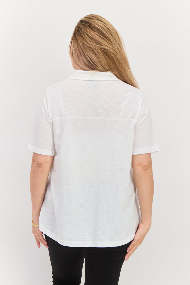 PUMA بلوزة نسائية بقصة عادية بأكمام قصيرة، بيضاء - Image 2